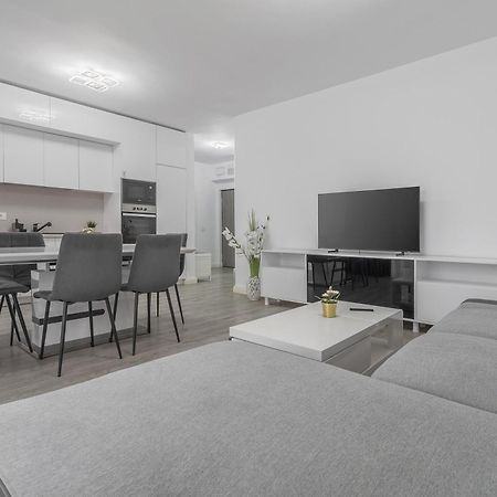 Pure Flat Apartamento Oradea Exterior foto